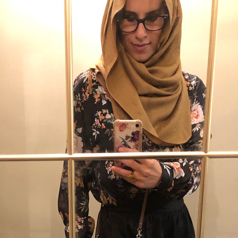 Meet your Posher, Fatemeh